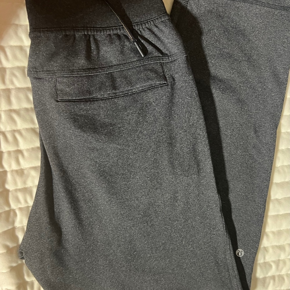 Lululemon joggers size S